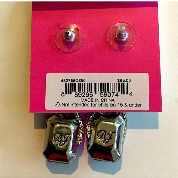 NWT ⚜️💖⚜️ Betsey Johnson Silver Tone Skeleton Hand Drop Earrings Pink - Picture 13 of 13